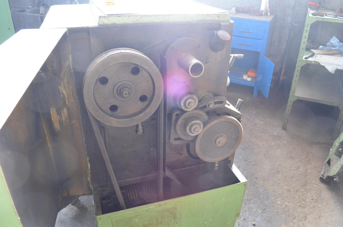 Usado Torno cumbre 60 1500mm e.p