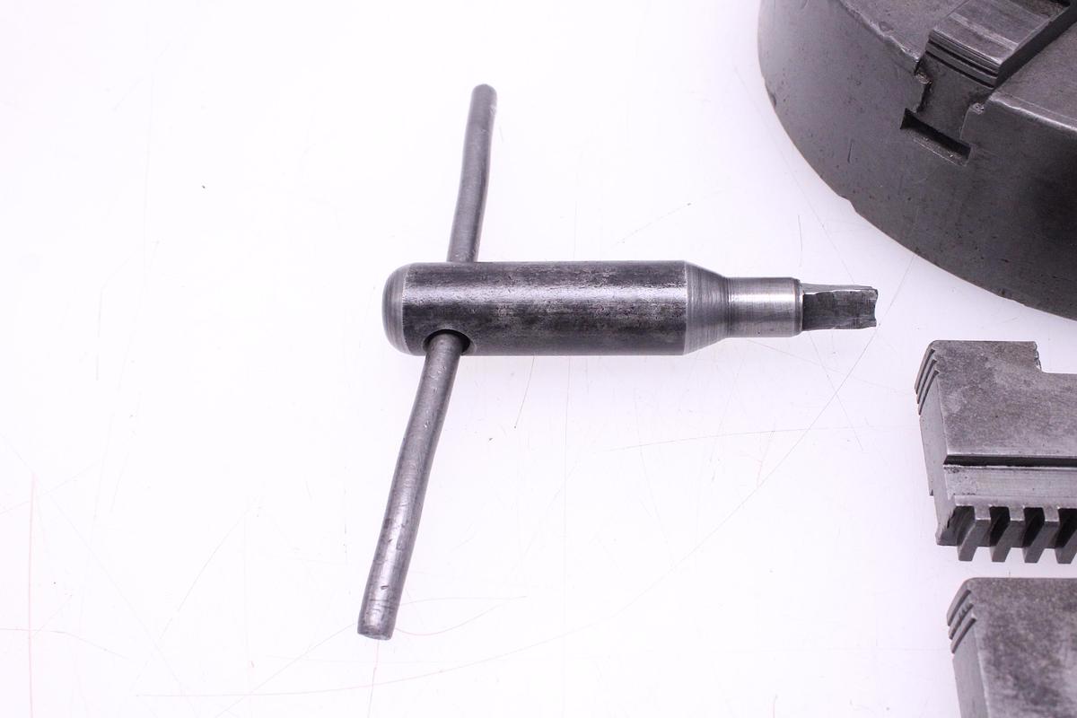 Usado Plato de Torno 4 Garras 265 mm + Juego 4 Garras