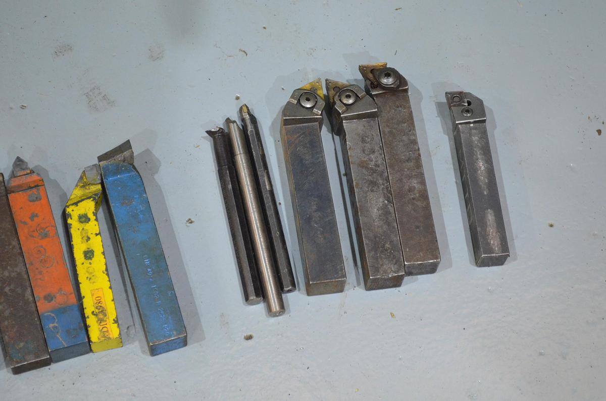 Usado Torno AP E-2 de 2.200mm e.p. con CE