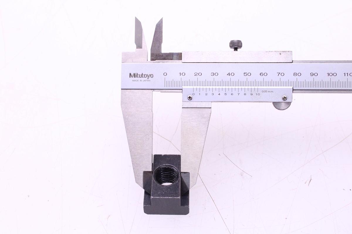 Usado Garras de Sujeción Ranura en T 18mm - 2 Unidades