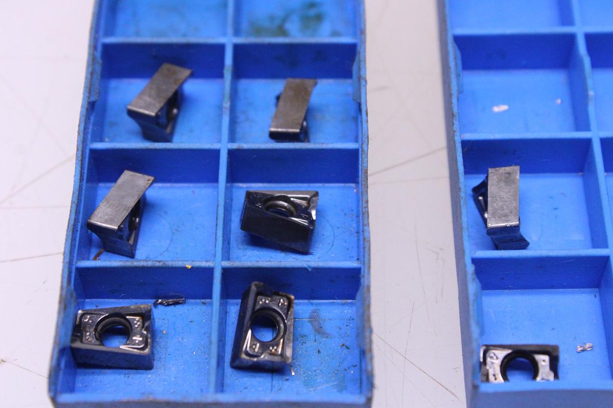 Usado Fresa Con Cono ISO 40 + Plaquitas de Widia LNMX / LNEX100605