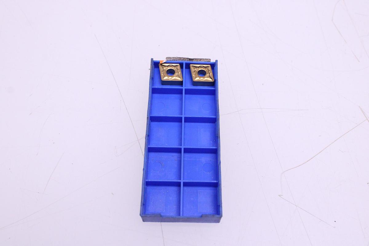 Usado Herramienta portaplaquitas PCLNR2020-K12 y Widias CNMG120408