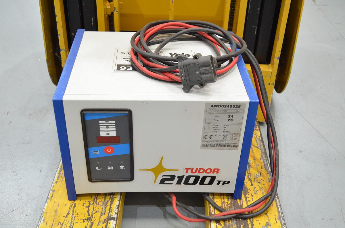 Usado Apilador eléctrico YALE MS 10-3220 - 1000kg