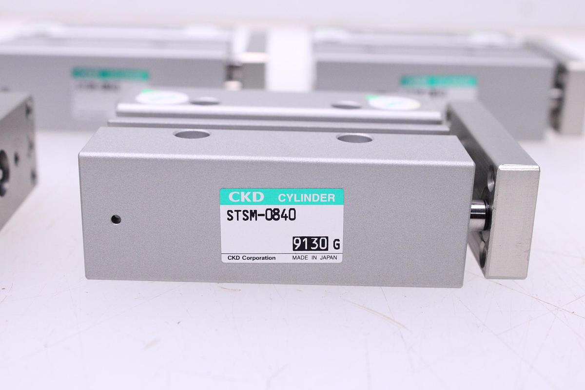 Usado Cilindro Neumático doble accion CKD STSM-0840 - 5 Unidades