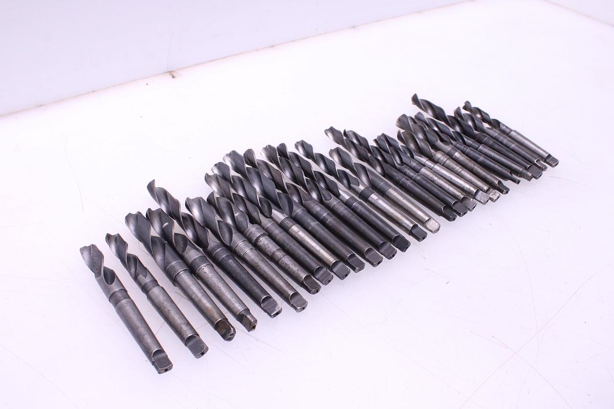 Usado Juego Brocas Metal 15 a 22,50 mm Mango Cónico Morse MT2 - 26 Unidades