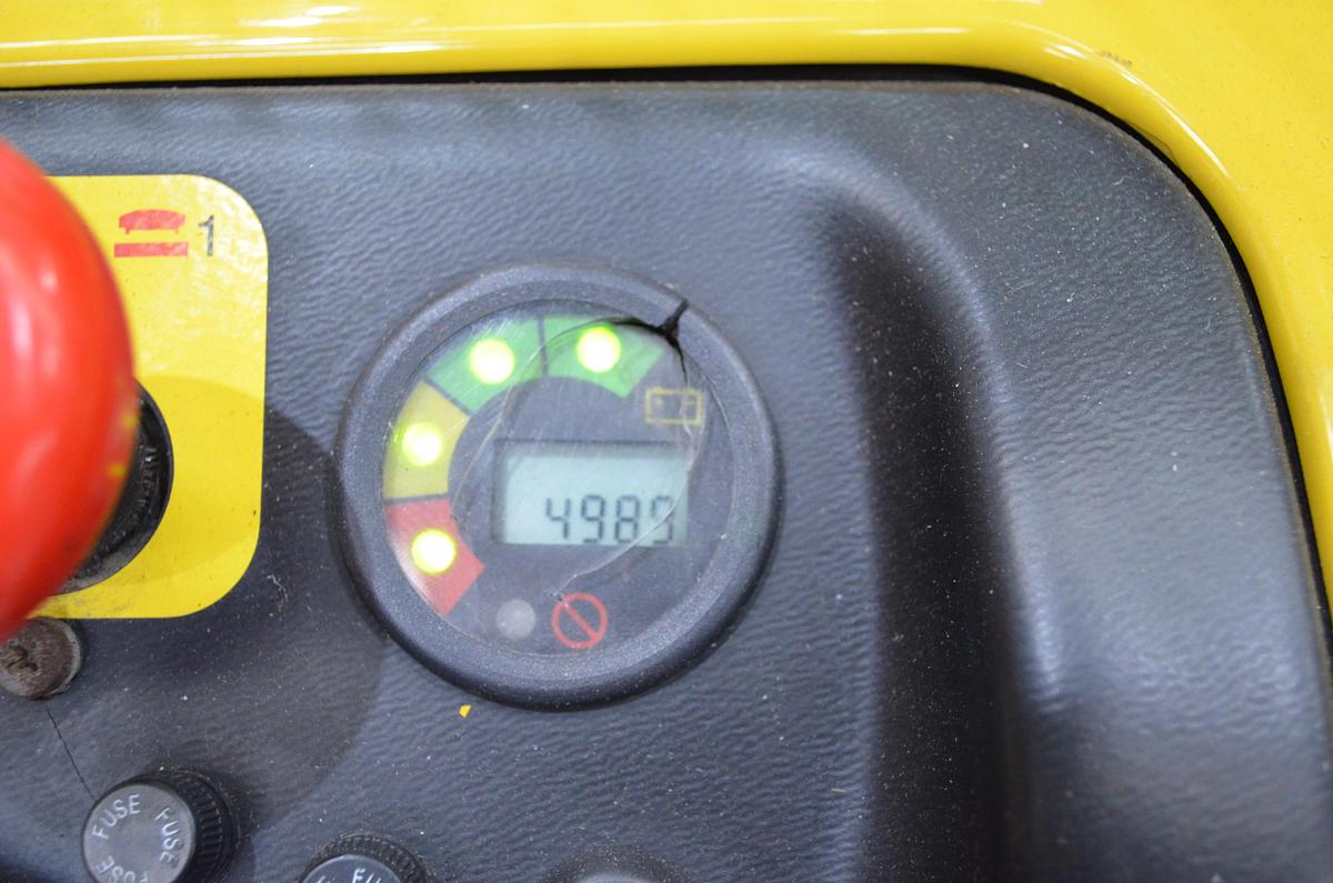 Usado Apilador eléctrico YALE MS 10-3220 - 1000kg