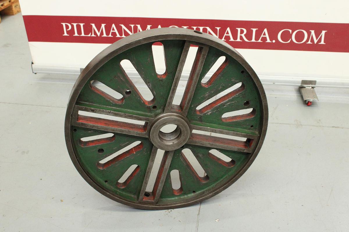 Usado Plato Plano para Torno 695 mm