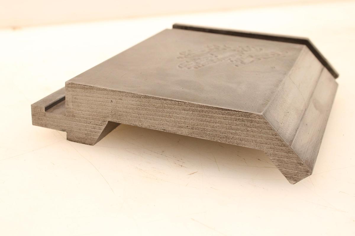 Usado Punzón Fraccionado Amarre Ajial 235mm