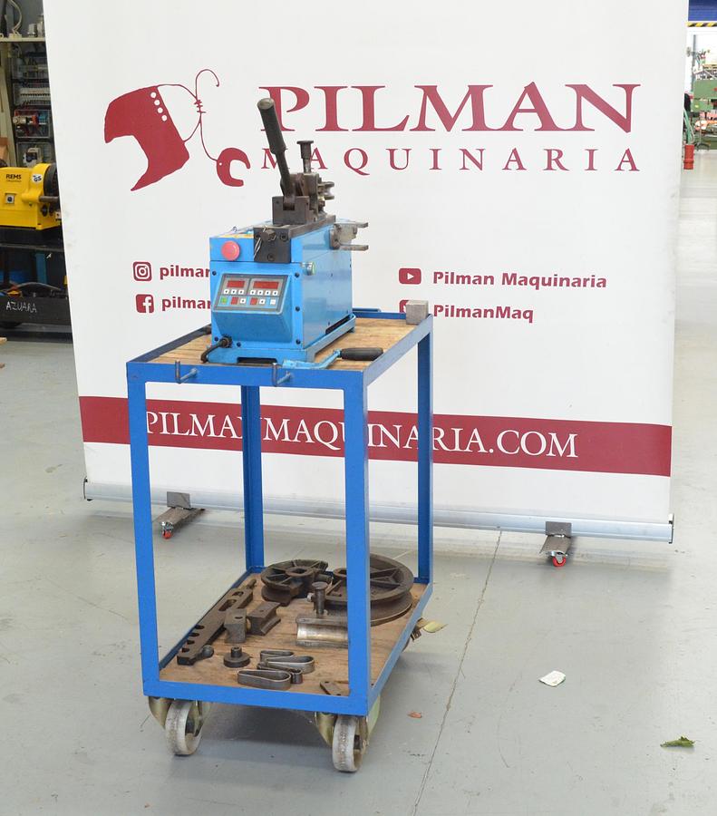 Usado Curvadora tubos CBC UNI 60 D