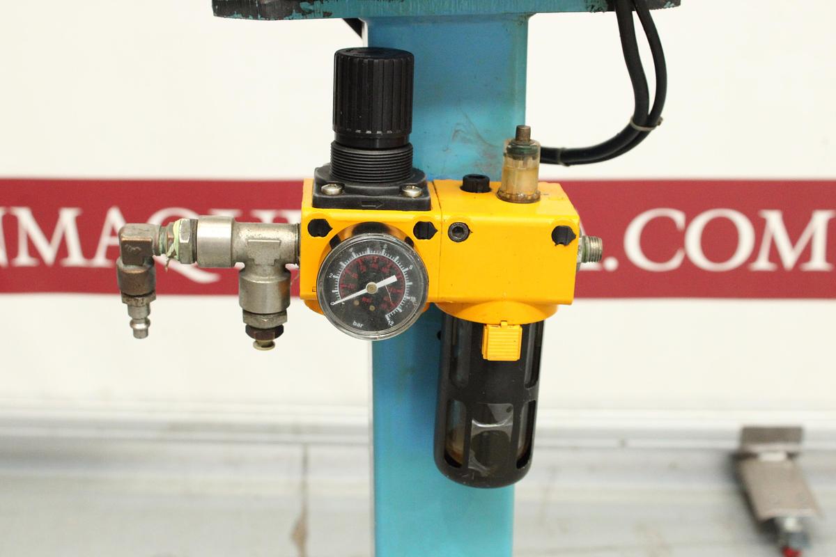 Usado Estación Limpieza Quemadores BINZEL ABICOR 831.0300