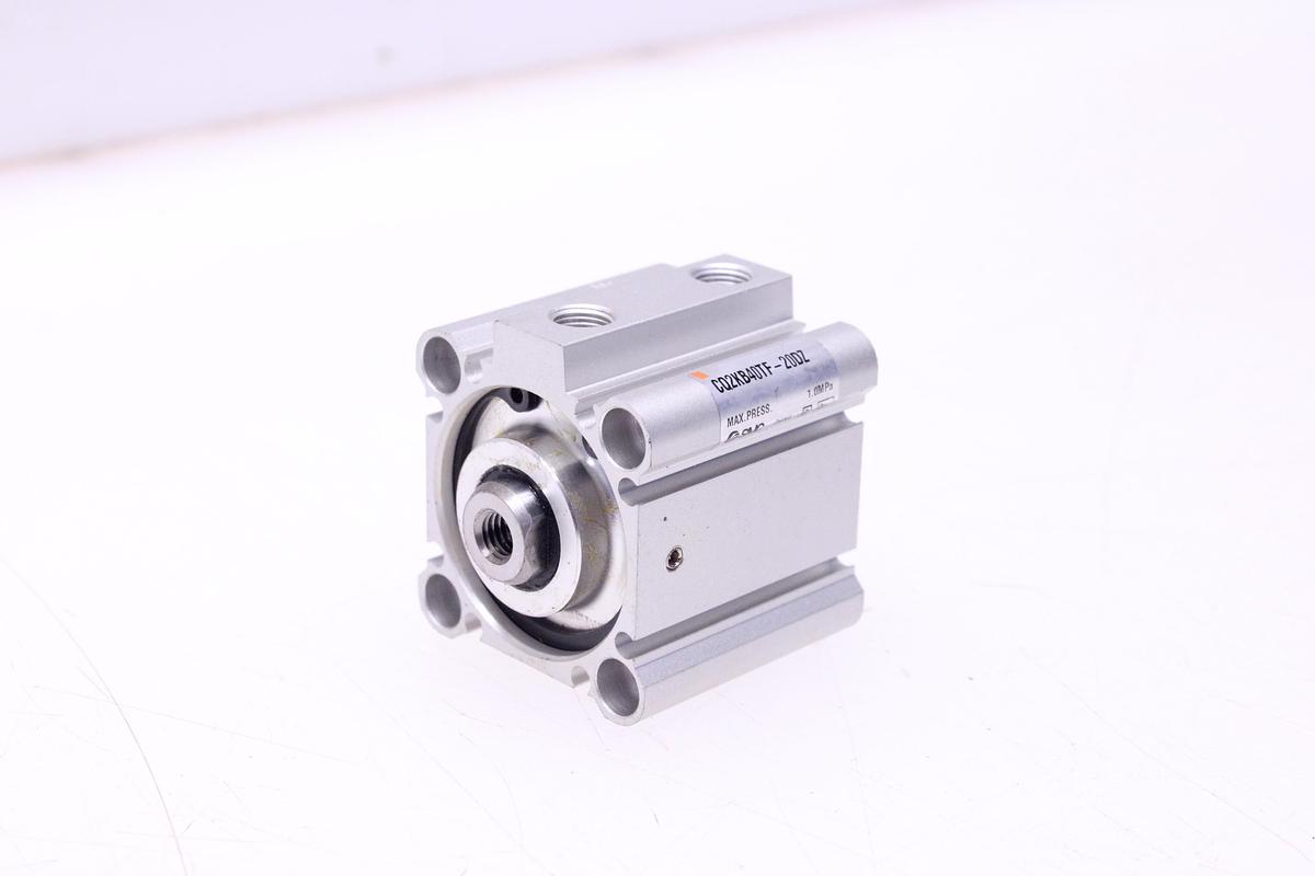 Usado Cilindro Neumatico SMC CQ2KB40TF-20DZ