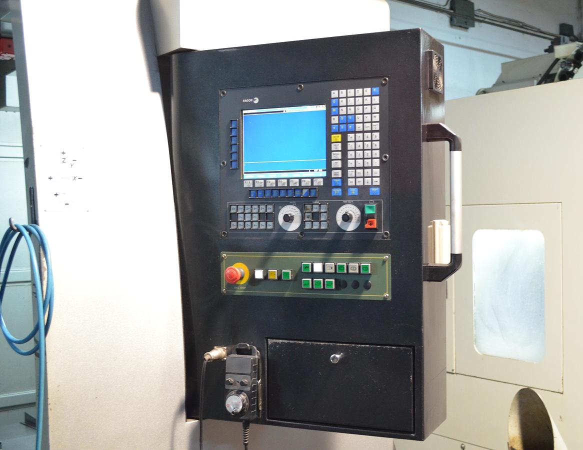 Usado Centro mecanizado Pinnacle Lv126 2008 cnc Fagor 8055i PLUS-M