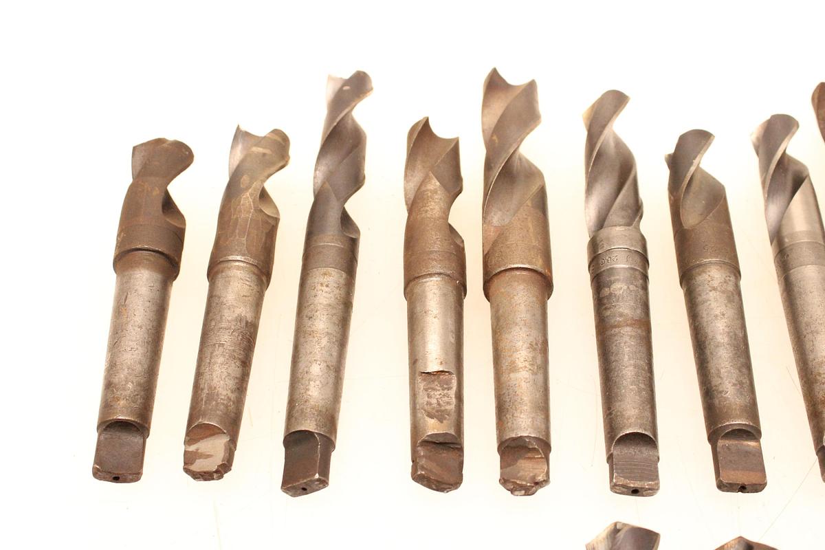 Usado 20 Brocas Mango Cónico MT3 - 23,5 hasta 30 mm