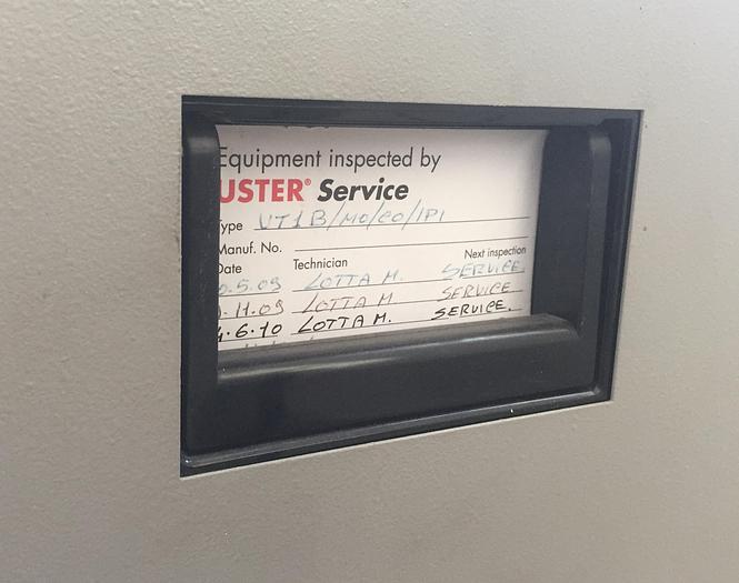 Used LABORATORY EQUIPMENT : FULL LABORATORY