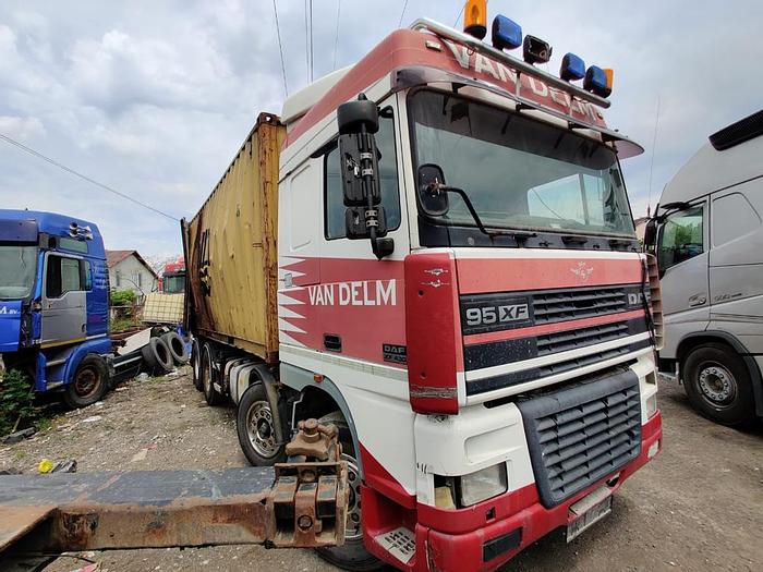 Gebruikt 2003 DAF 95 XF430 EURO 3 MANUAL 8 X 2 / 12 TYRES !!