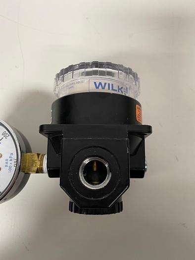 Used Wilkerson R21-03-000 A09 Dial-Air Regulator w/ Gauge 1/2" NPT 300PSI