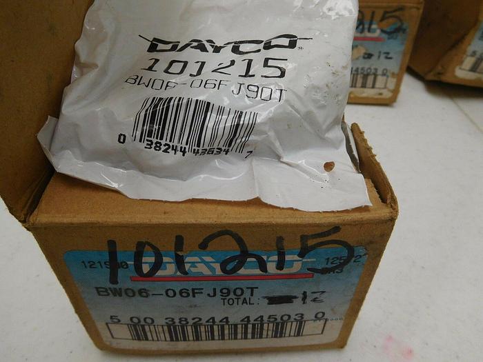 Used Box of 12 DAYCO 101215  HYDRAULIC COUPLING, BW06-6FJ90T 38244436347