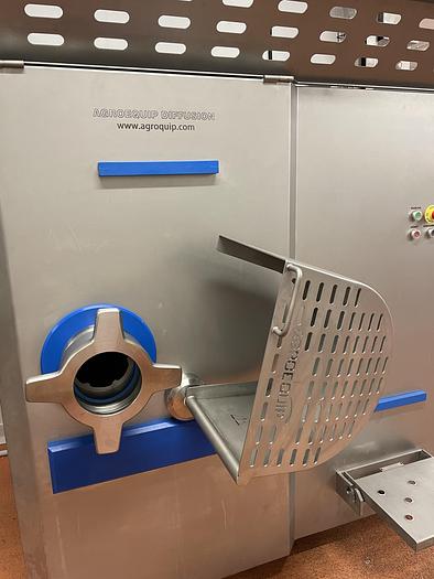 HACHOIR 130 ANGULAIRE TREMIE 200L Fabrication Française