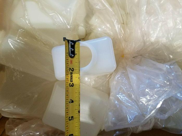 Used Thermo Scientific 32 Oz NEW Rectangular Plastic Bottles with Caps Lot of 50