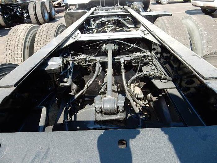 Used 1999 International 2574