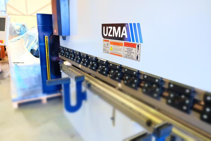 UZMA B Series synchro CNC press brakes b model 3 Axis CNC control