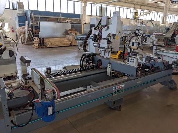 Used Frame door machine Essepigi Horizon in refurbishment - Macchina per telai Essepigi Horizon in fase di ricondizionamento  Horizon