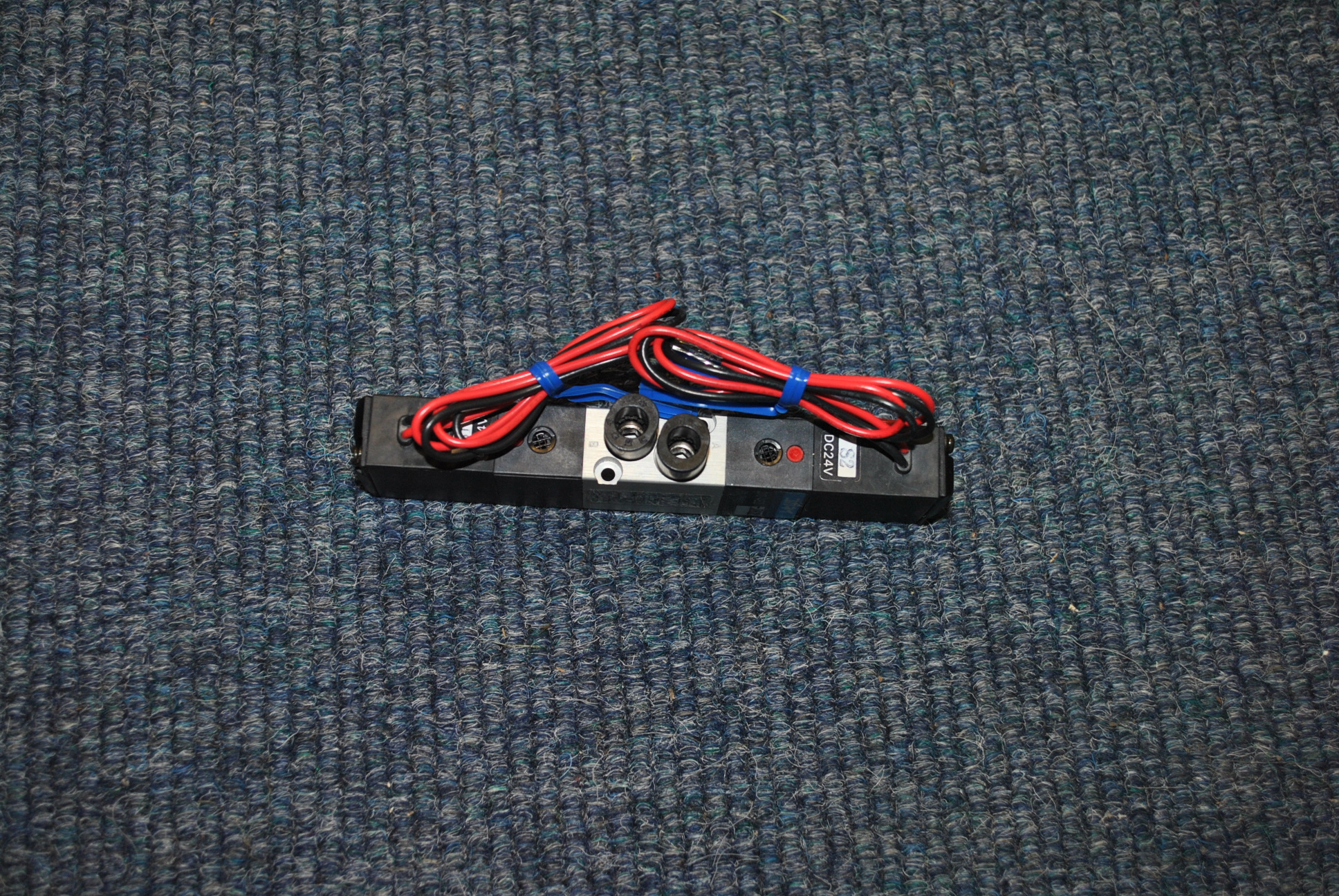 Used Koganei solenoid valve 110-4e2-j62