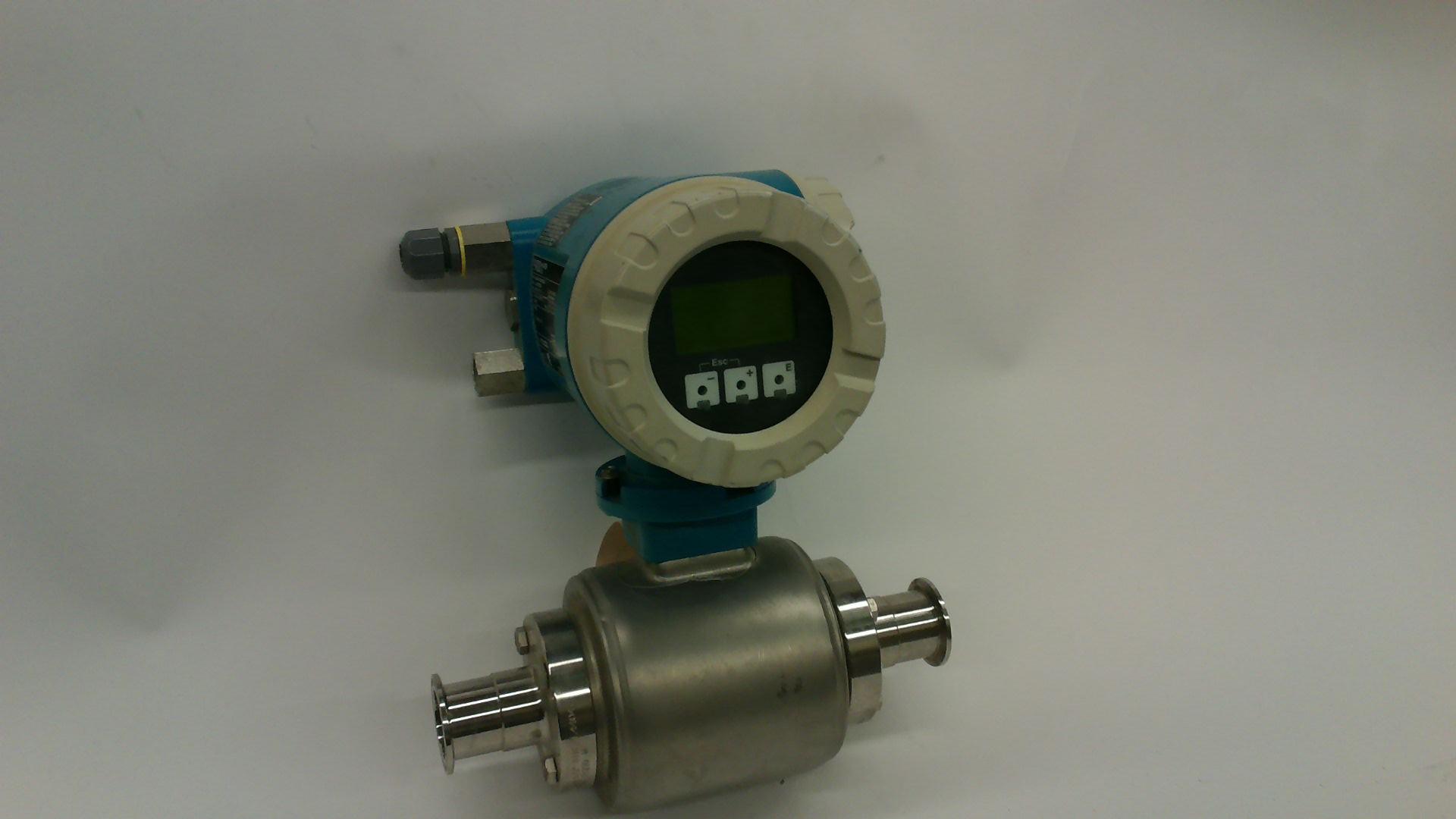 Used ENDRESS HAUSER PROMAG 53H FLOW METER FM-121