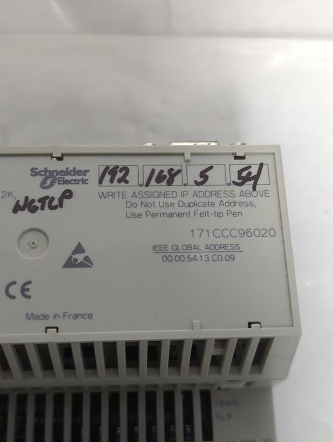 Used SCHNEIDER ELECTRIC,1701CCC96020,TSX MOMENTUM I/O BASE 24VDC-10PT IN SPT RELAY