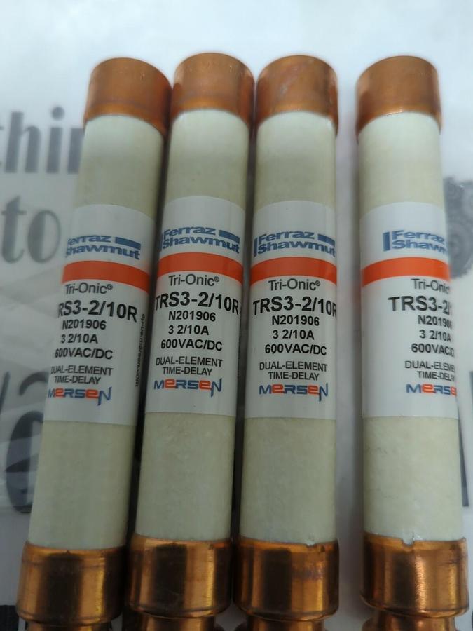 FERRAZ SHAWMUT,TRS3-2/10R,TRI-ONIC DUAL-ELEMENT FUSE LOT OF 4 NOS