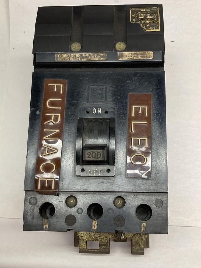 Used Square D,Q2-32200 LF-551,3-Pole Circuit Breaker 200A 240Vac