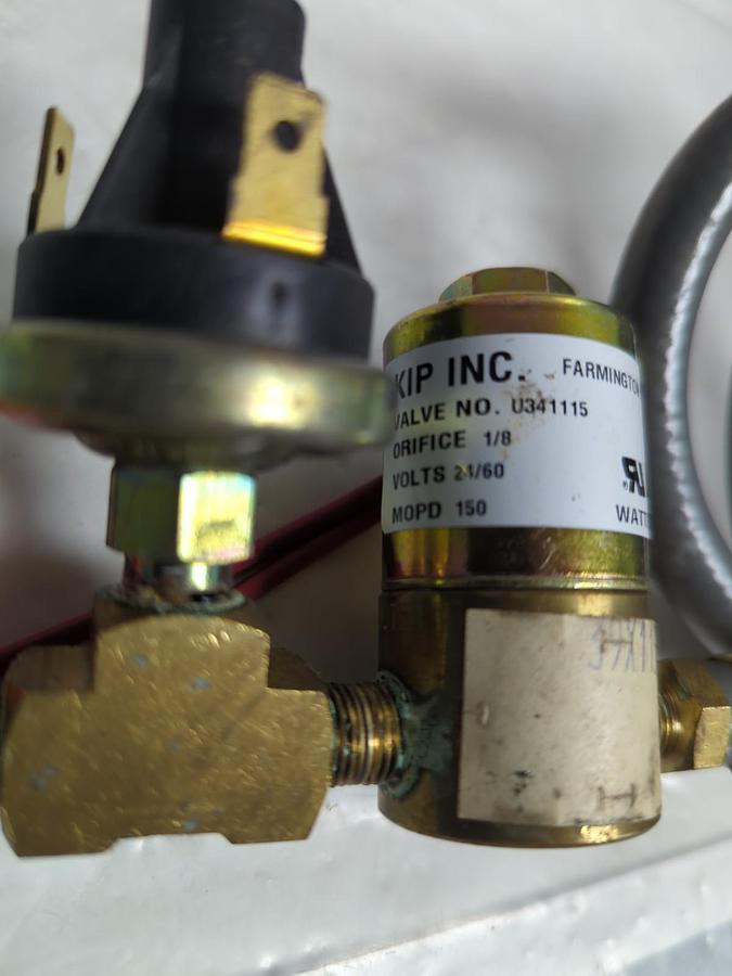 Used KIP INC,U341115,SOLENOID VALVE ASSEMBLY PRE-OWNED
