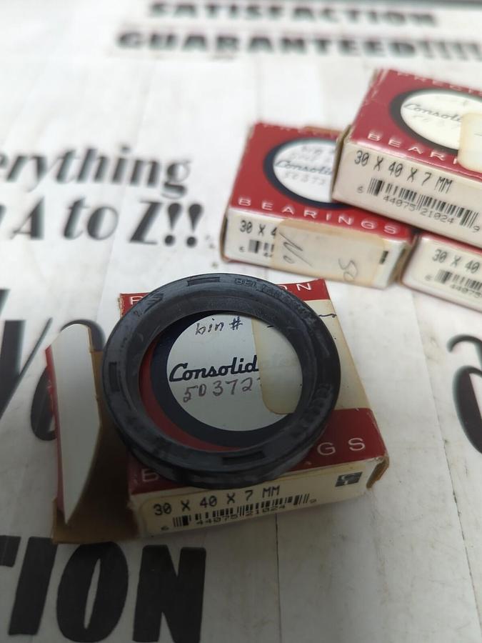 CONSOLIDATED,30X40X7MM,OIL SEALS LOT OF 4 NOS