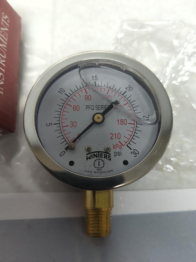 WINTERS,PFQ802,PRESSURE GAUGE 2-1/2 IN FACE 1/4 IN NPT BOTTOM 0-30 PSI/KPA NOS