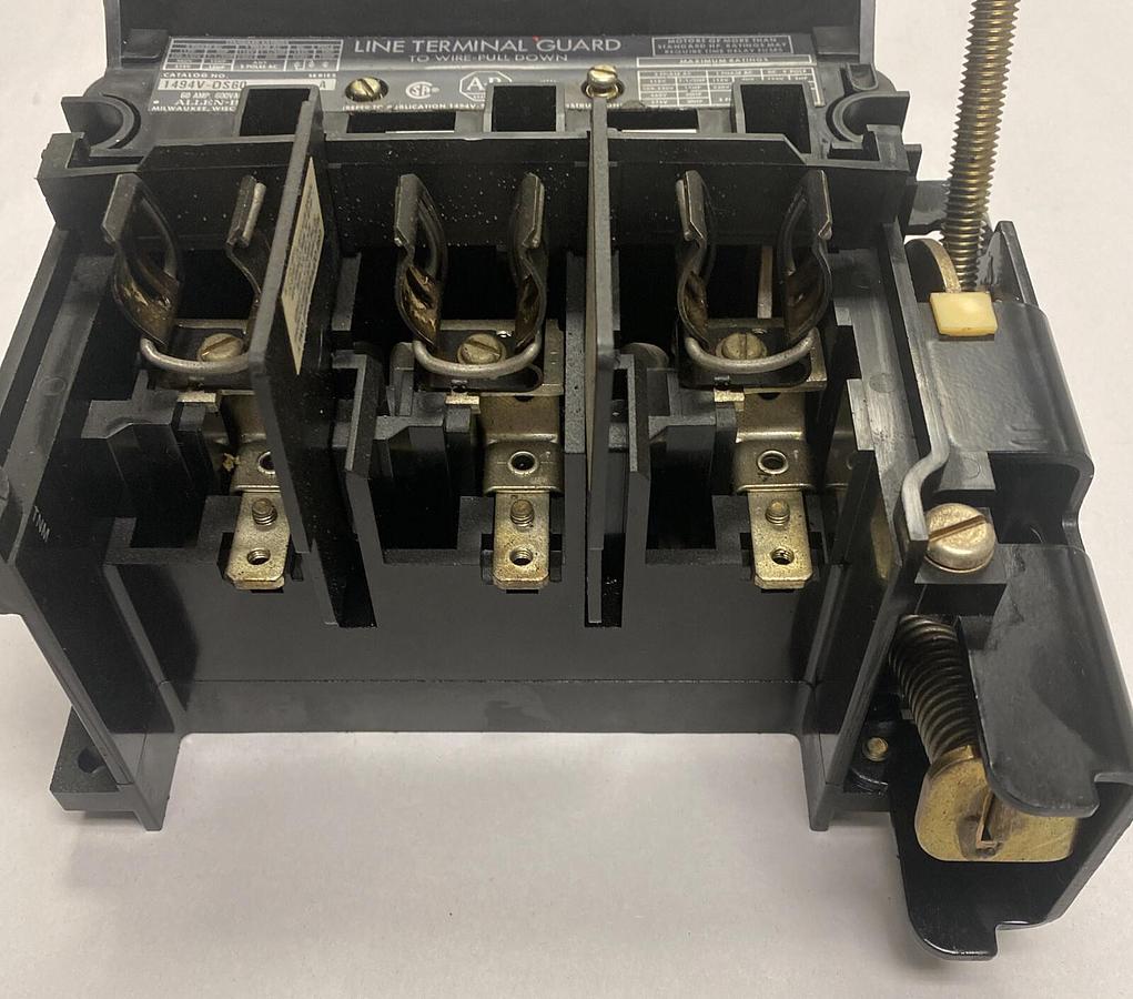 Used ALLEN BRADLEY,1494V-DS60,DISCONNECT SWITCH 60AMP 600VAC W/ HANDLE