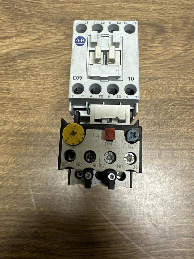 Used Allen Bradley,100-C09*10,w/193-TAB60 Overload Relay