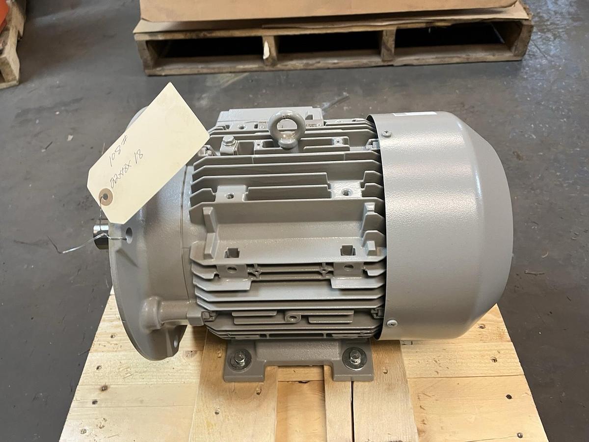 SIEMENS,1LA7120-4AA96-Z102,MOTOR 5.5kW 7.5HP 400V 1455RPM 132S