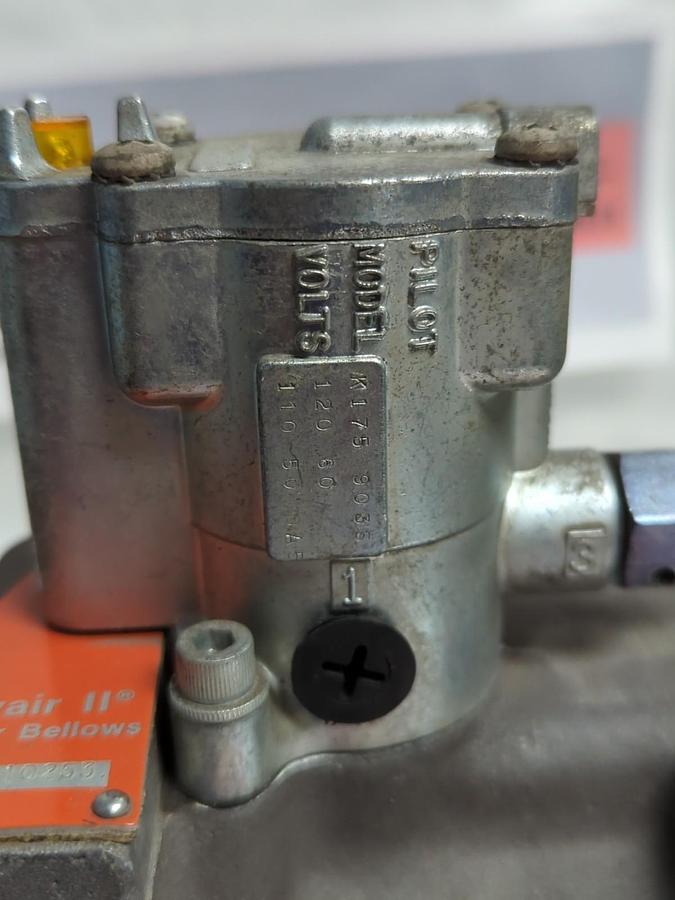 Used SCHRADER-BELLOWS,16758910253,VALVAIR II SOLENOID VALVE WITH PILOT PRE-OWNED