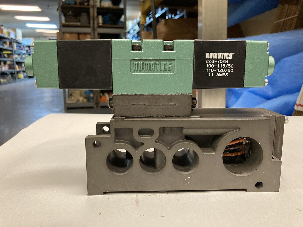 Used Numatics,152SS425K,Solenoid Valve 150 PSIG-Air 11 Amps