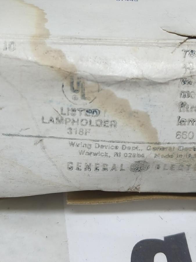 GE,318F,LAMP HOLDER 600W 600V BOX OF 10 NEW