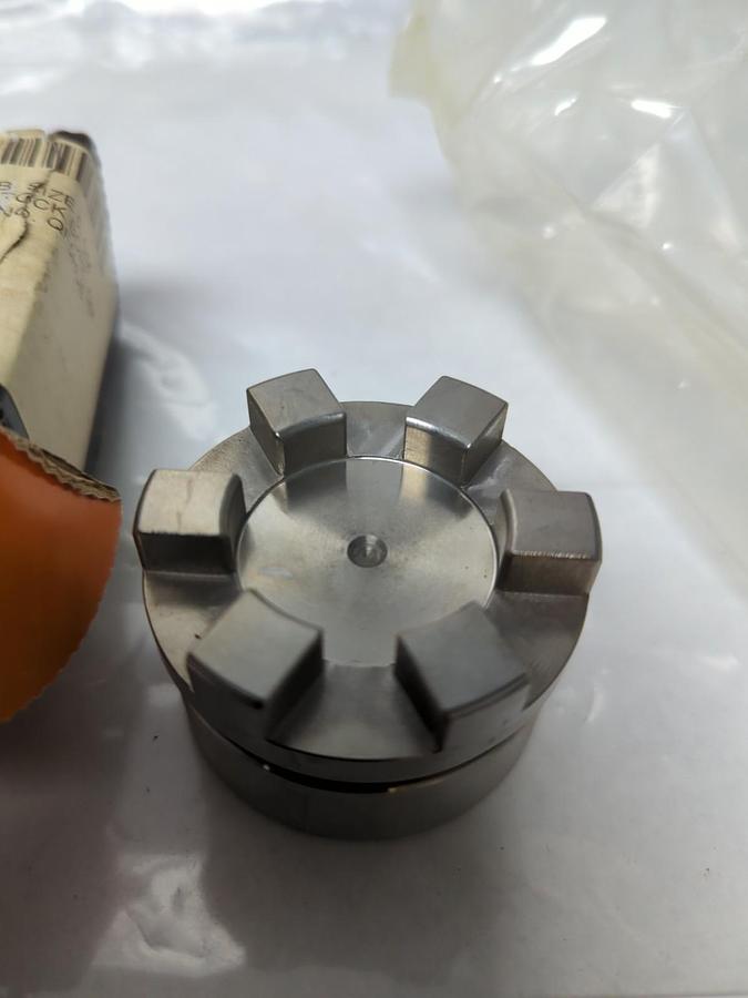 TIMKEN,QF5S303XPB,COUPLING HUB SIZE 5 NOS