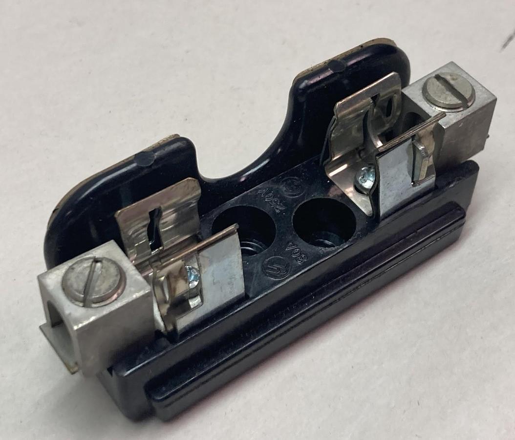 Gould Shawmut,20305R,2-Pole Fuseholder 250V 30A