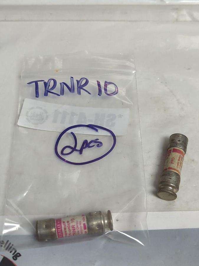 Used GOULD SHAWMUT,TRNR10,TRI-ONIC 10 AMP FUSE LOT OF 2 PRE-OWNED
