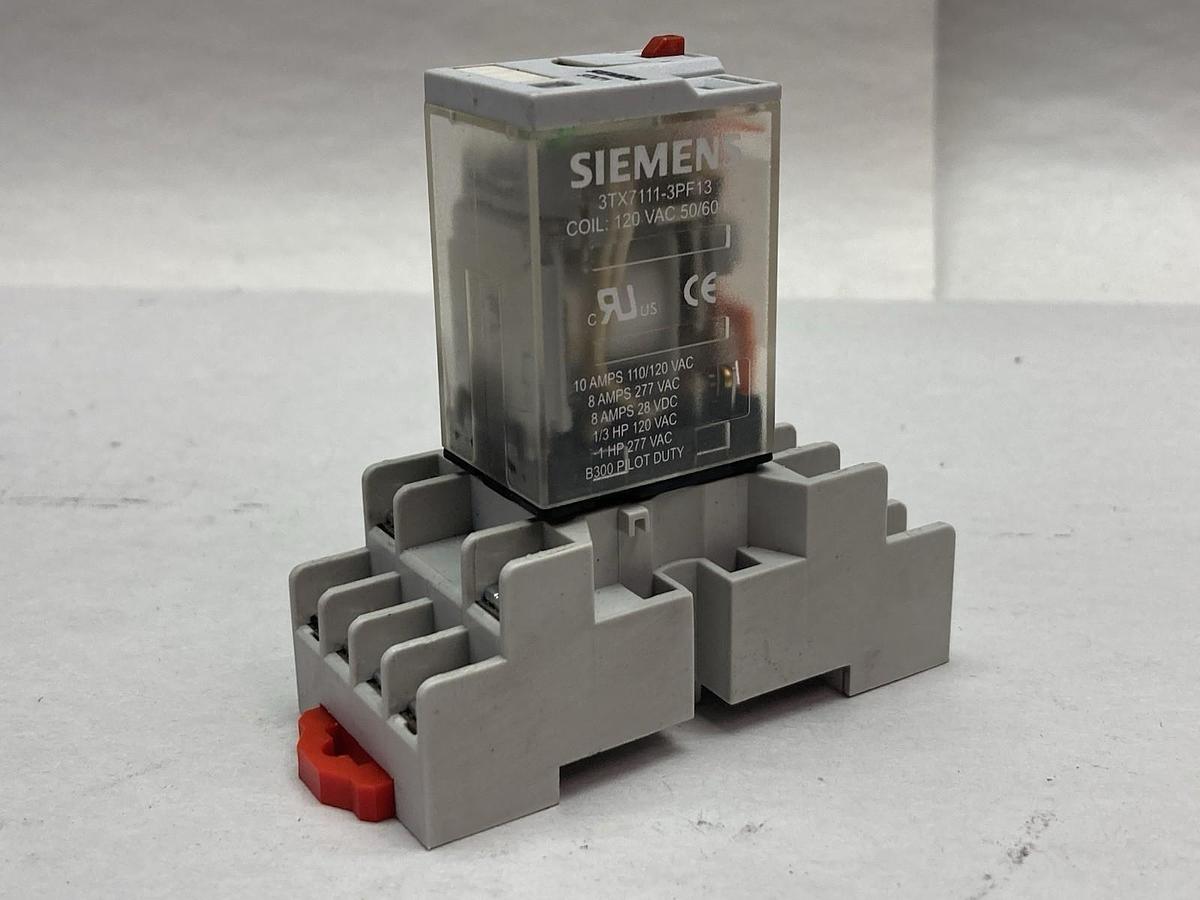 Siemens,3TX7144-1E5,Base w/ 3TX7111-3PC03 Plug-In Relay 300V 10A