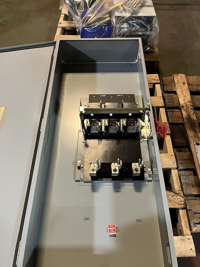 Used GE,TH3365J,Indoor Fused Safety Disconnect Switch 400 Amp 600 VAC 3PH