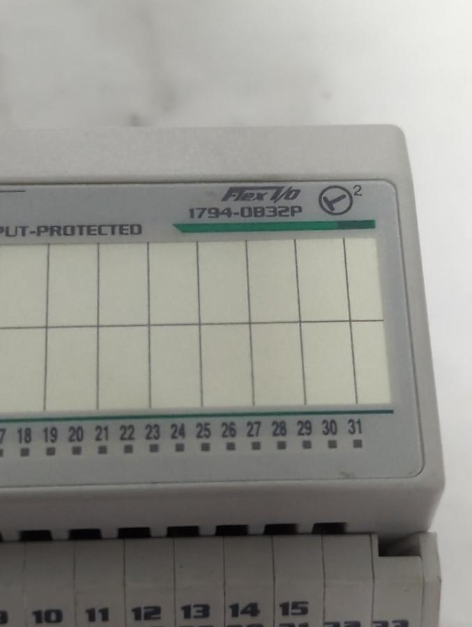 Used ALLEN BRADLEY,1794-DB32P,FLEX I/O 24V SOURCE OUT-PUT MODULE PRE-OWNED