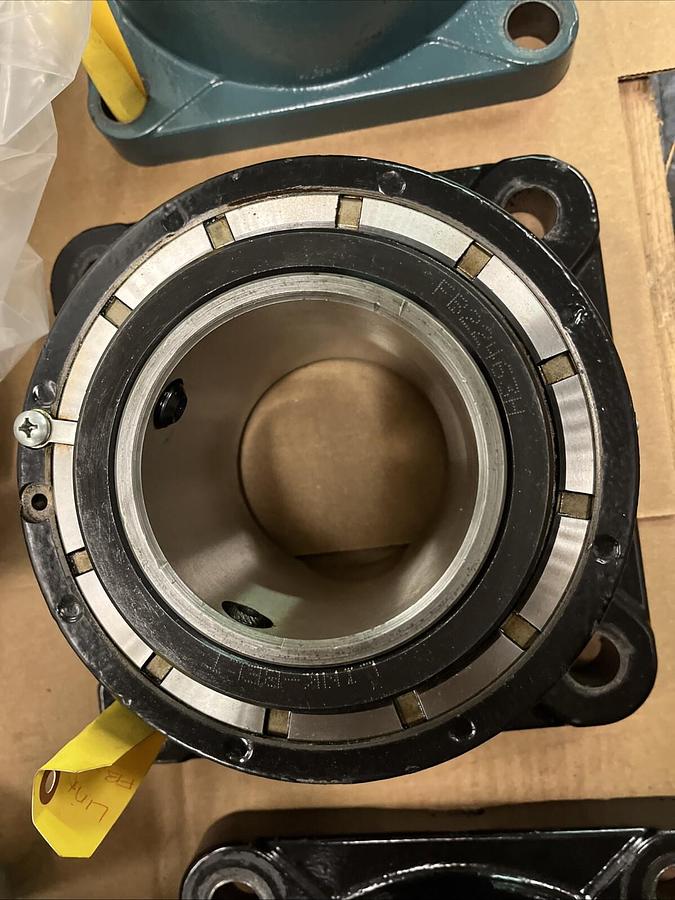 Used REXNORD LINK BELT,FEB22463H,SELF ALIGNING FLANGE ROLLER BEARING 3-15/16" BORE