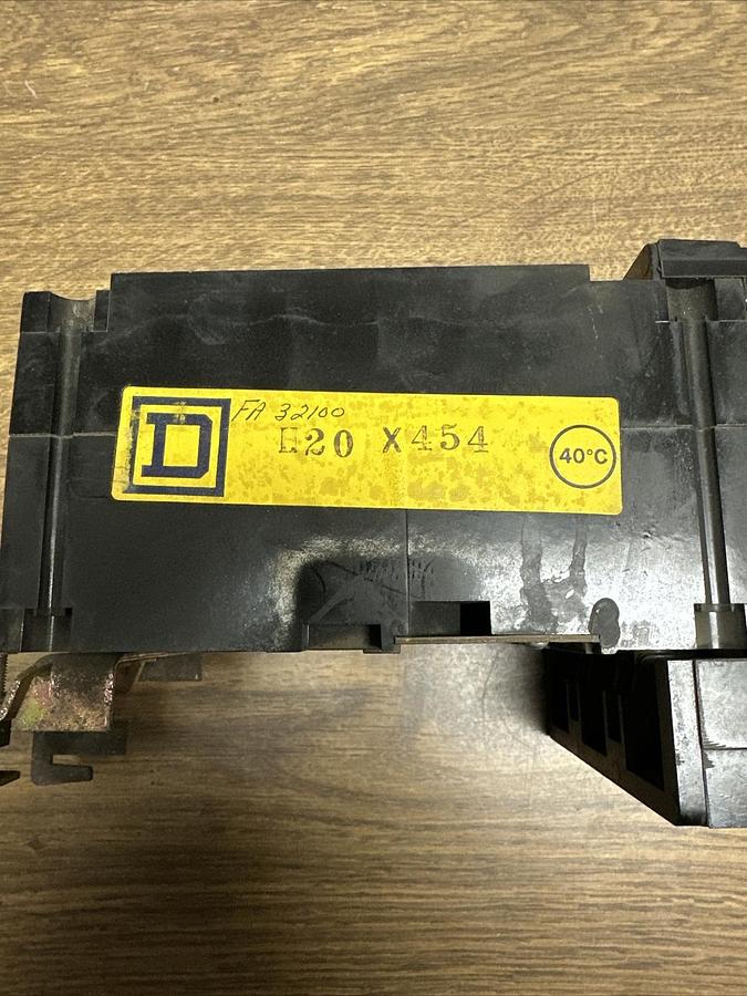 Used Square D,FA32100,3 Pole 100 Amp 240/250VAC Circuit Breaker