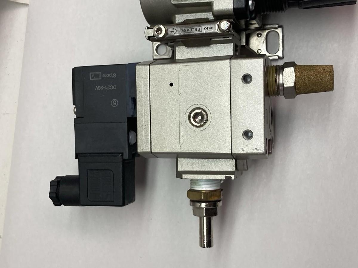 Used SMC,AF30-N03-Z & NAV3000-N03-5DZ,Pneumatic Valve Assembly