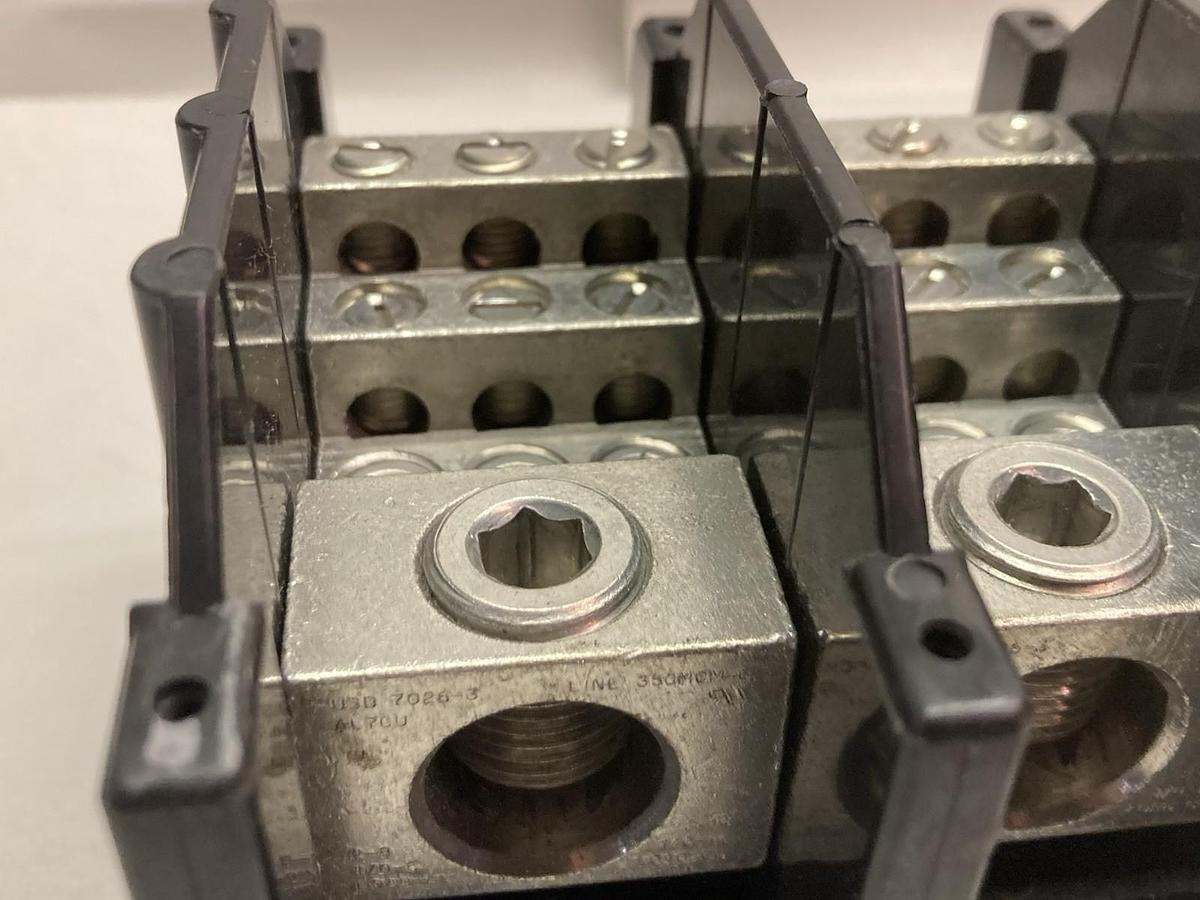 Used Bussmann,16371-3,Power Distribution Block 310A 600V